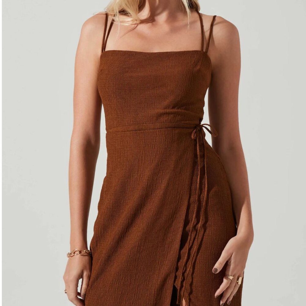 NWT Brinda Wrap Midi Dress in Brown - Picture 2 of 13
